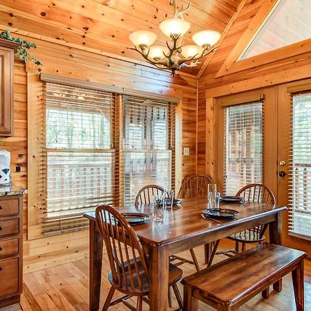 Hemlock Manor, 3 Bedrooms, Sleeps 10, WiFi, Game Room, Hot Tub, Fireplace Gatlinburg Buitenkant foto