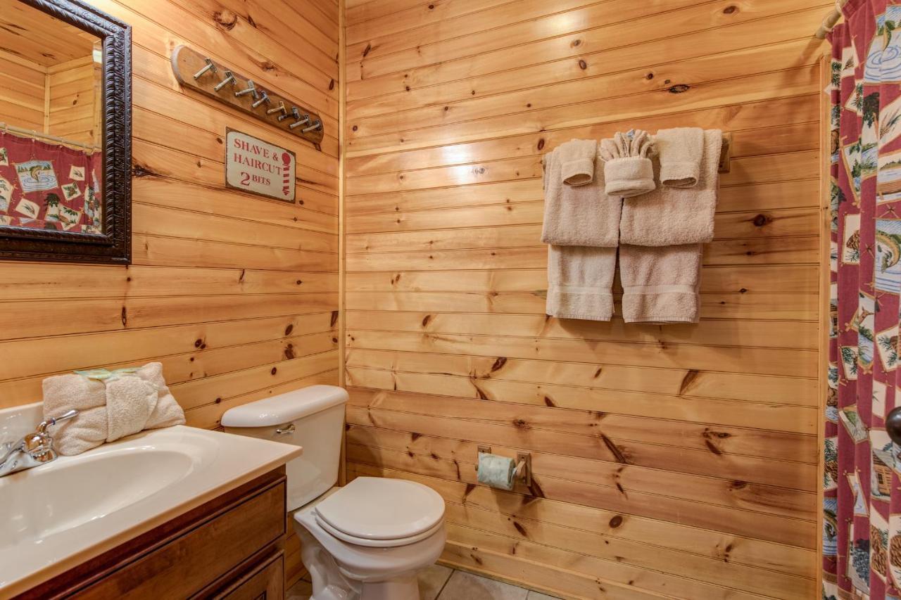 Hemlock Manor, 3 Bedrooms, Sleeps 10, WiFi, Game Room, Hot Tub, Fireplace Gatlinburg Buitenkant foto