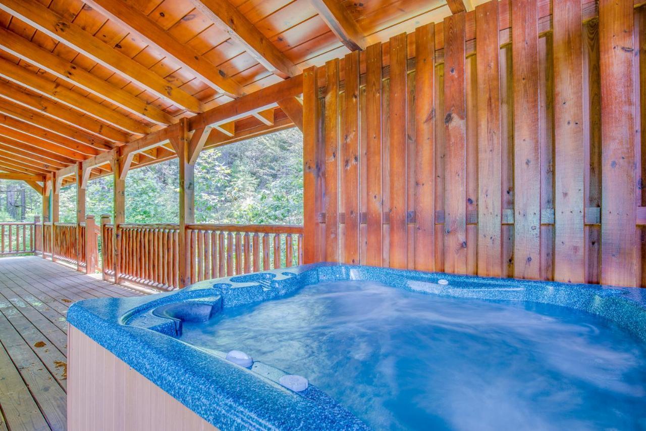 Hemlock Manor, 3 Bedrooms, Sleeps 10, WiFi, Game Room, Hot Tub, Fireplace Gatlinburg Buitenkant foto