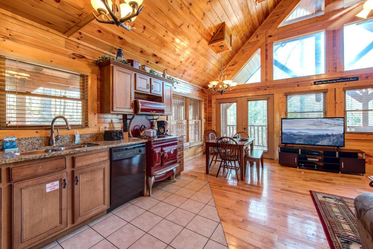 Hemlock Manor, 3 Bedrooms, Sleeps 10, WiFi, Game Room, Hot Tub, Fireplace Gatlinburg Buitenkant foto
