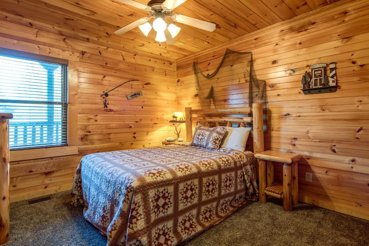 Hemlock Manor, 3 Bedrooms, Sleeps 10, WiFi, Game Room, Hot Tub, Fireplace Gatlinburg Buitenkant foto