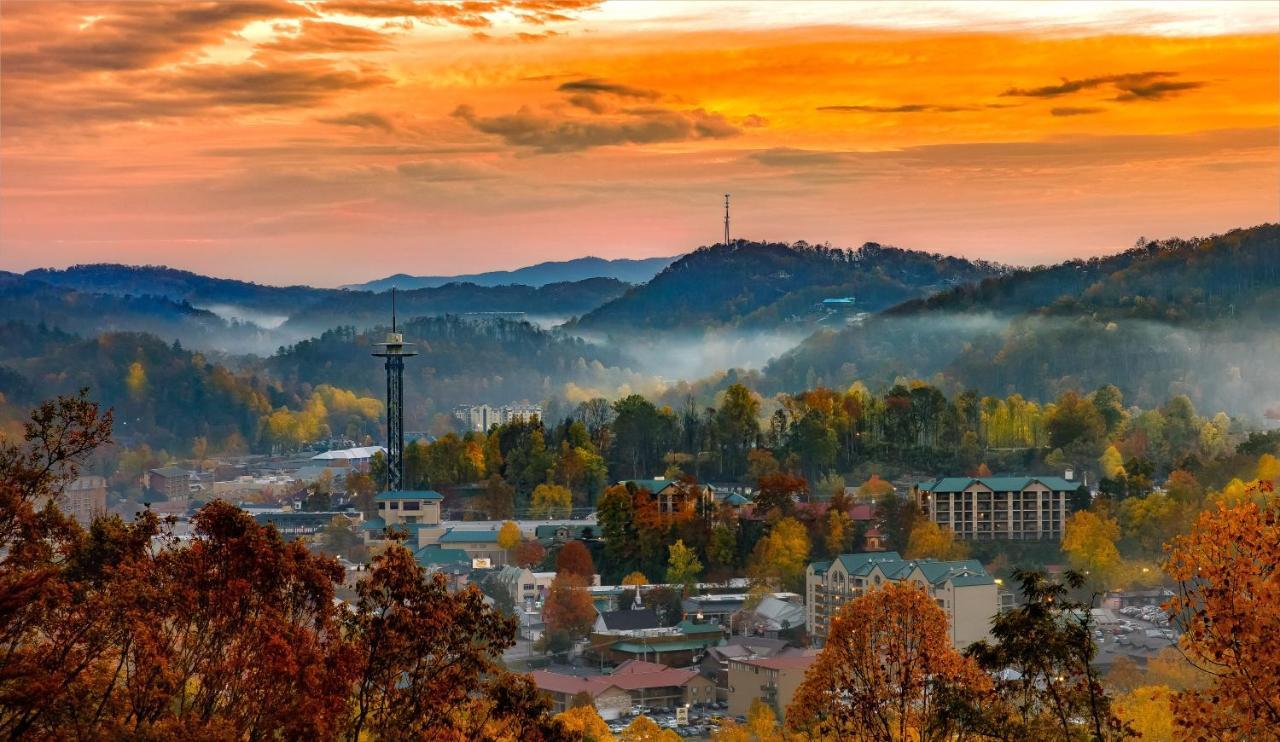Hemlock Manor, 3 Bedrooms, Sleeps 10, WiFi, Game Room, Hot Tub, Fireplace Gatlinburg Buitenkant foto